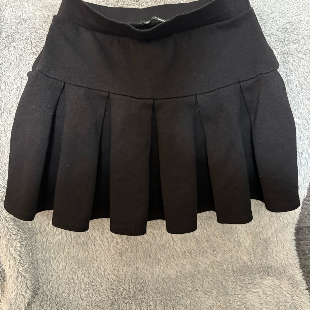 Fashion Nova Black Skater Skirt